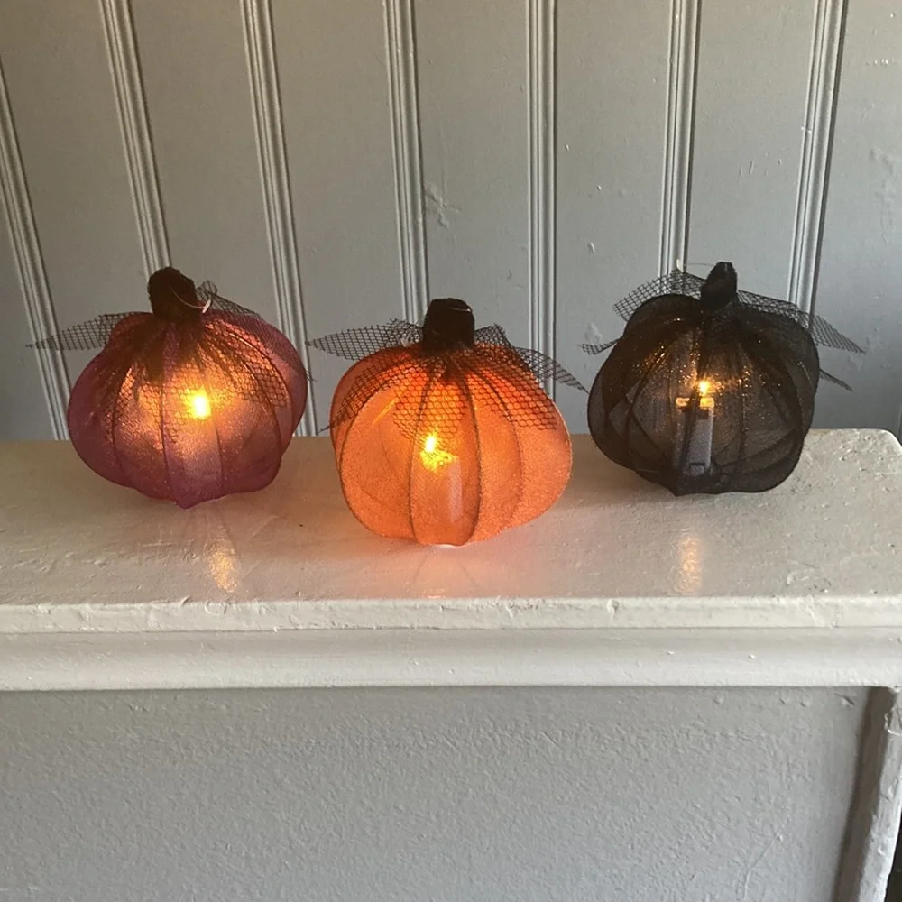 NWT- Set of 3-  Elegant Lace Covered Light Up LED Halloween Pumpkin Decorations